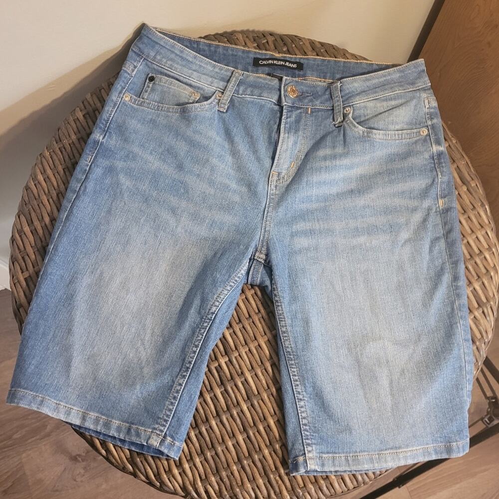 CALVIN KLEIN JEANS Mom Jean Shorts Sz 10 Denim Modest 10" Inseam Bermuda Classic